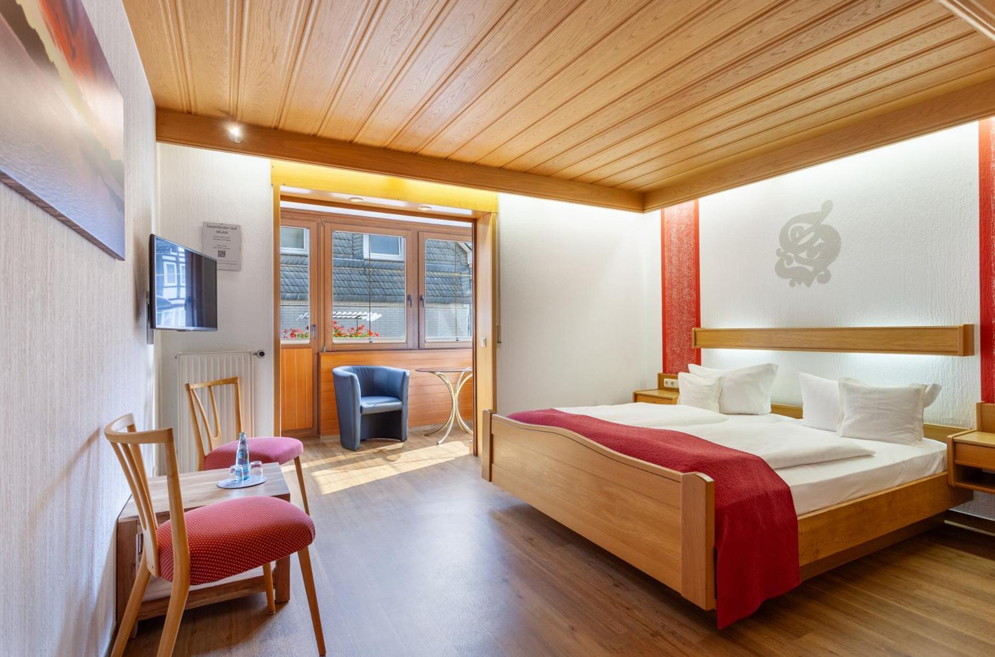 Hotel Sauerlaender Hof ヴィリンゲン エクステリア 写真