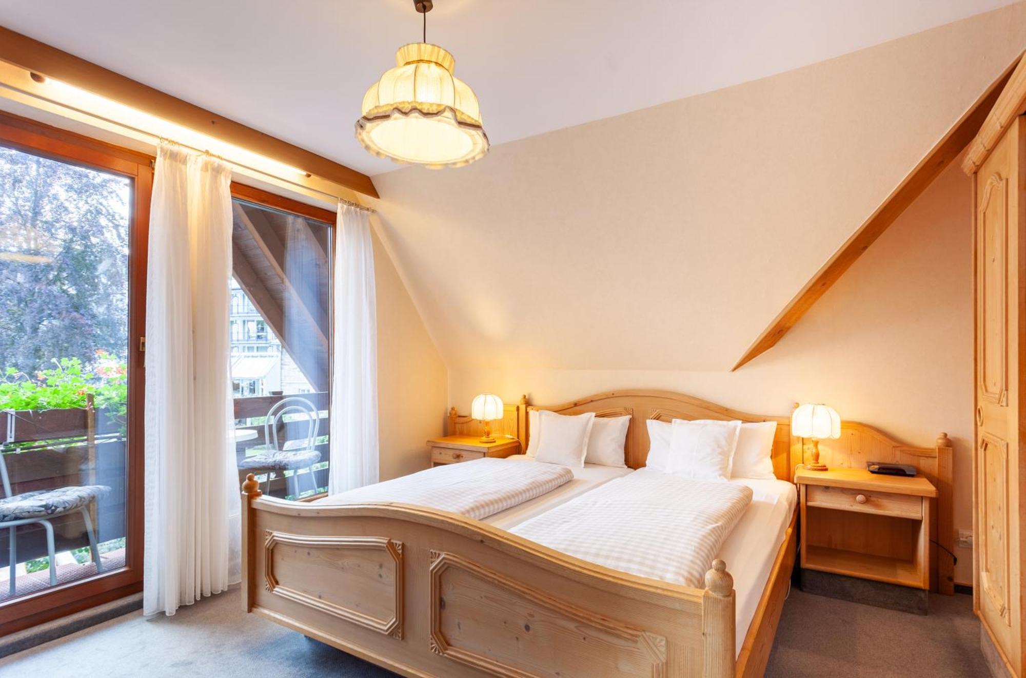 Hotel Sauerlaender Hof ヴィリンゲン エクステリア 写真